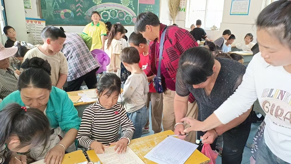 家校同心，固镇县谷阳中心校宋店小学为学生筑牢防溺水“安全堤” (1).jpg