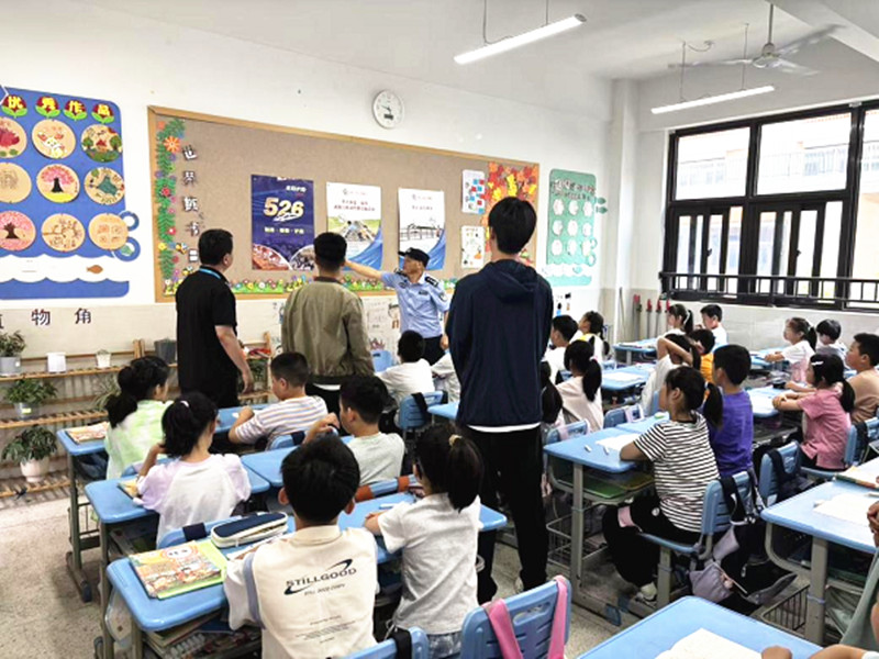 图1.jpg 图1.jpg