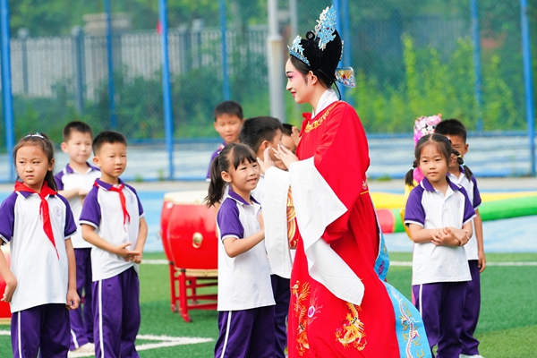 清华附中合肥学校X24级开展戏曲小学期活动 (2).jpg