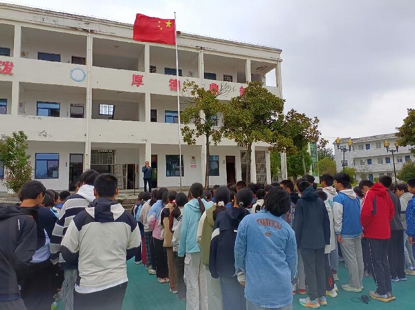 贾校长安全主题讲话.jpg